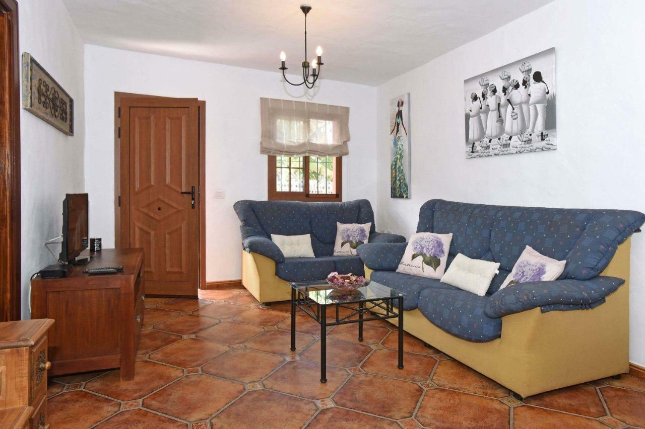 Casa Acosta Holiday home *