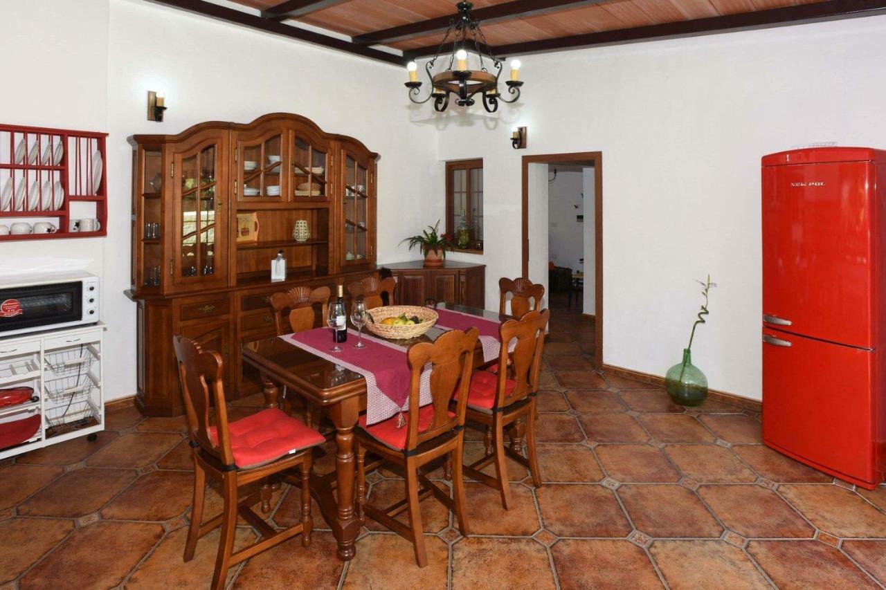 Casa Acosta Holiday home *